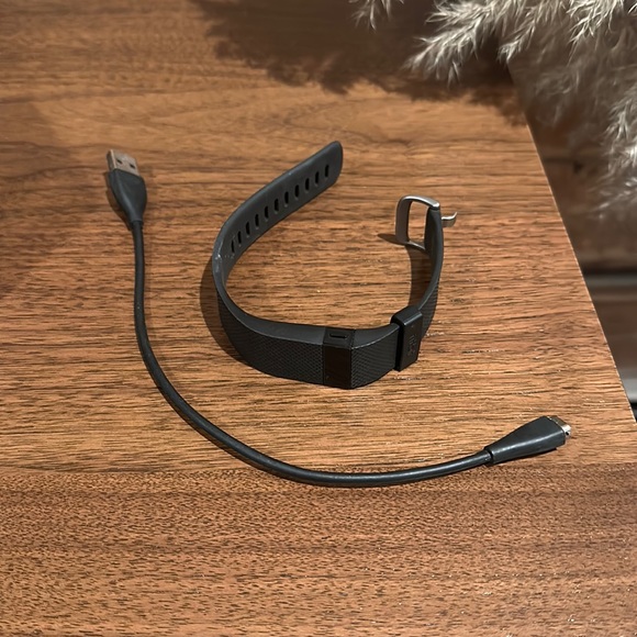 Fit bit - Picture 2 of 4